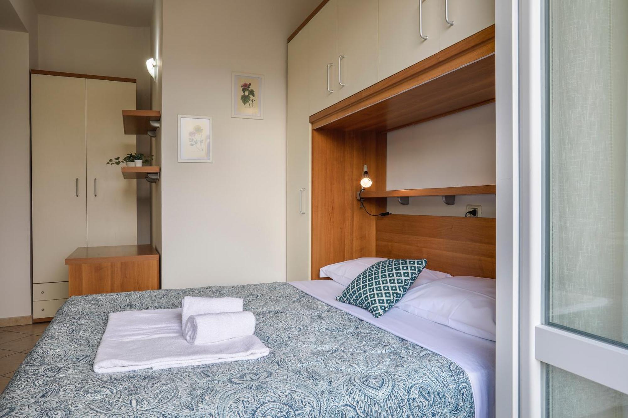 Iside - Sweet Dreams In Appartement